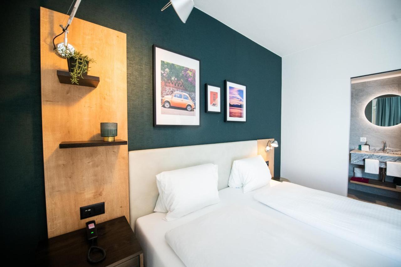 Ascona Lodge, Pool & Garden Retreat Bagian luar foto